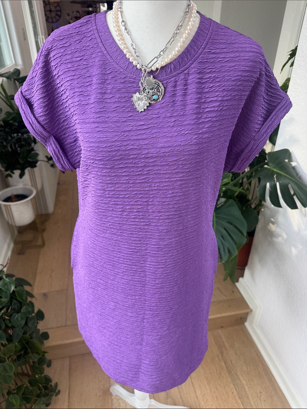 Textured Purple Short Sleeve Tunic 👗 Spring shirtdress size small! Has Pockets